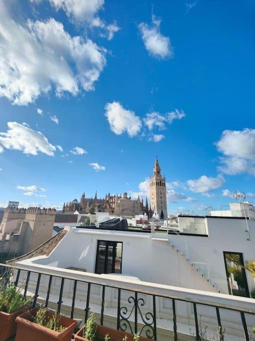 Lovely 1-Bedroom Loft With Terrace. Amazing View. Sewilla Zewnętrze zdjęcie
